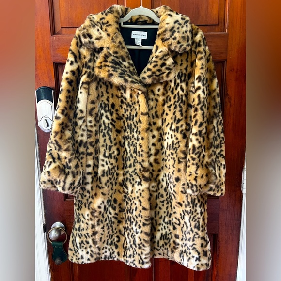 Vintage Newport News Faux Fur Leopard Print Coat Size M Y2K 90s Animal Print - Picture 1 of 11